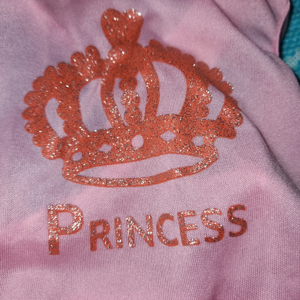 Adorable Princess shirt! SIZE Small - Picture 2 of 5